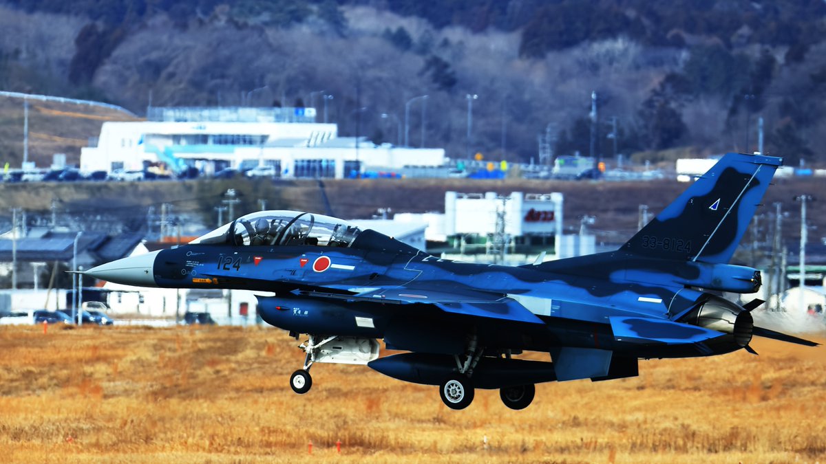tes5268's tweet photo. おはようございます。
日常の #松島基地 F-2Bと道の駅東松島
#RJST #ブルーインパルス #BlueImpuls
#F2B #宮城県 #道の駅東松島✈️ https://t.co/RvItmpGagm