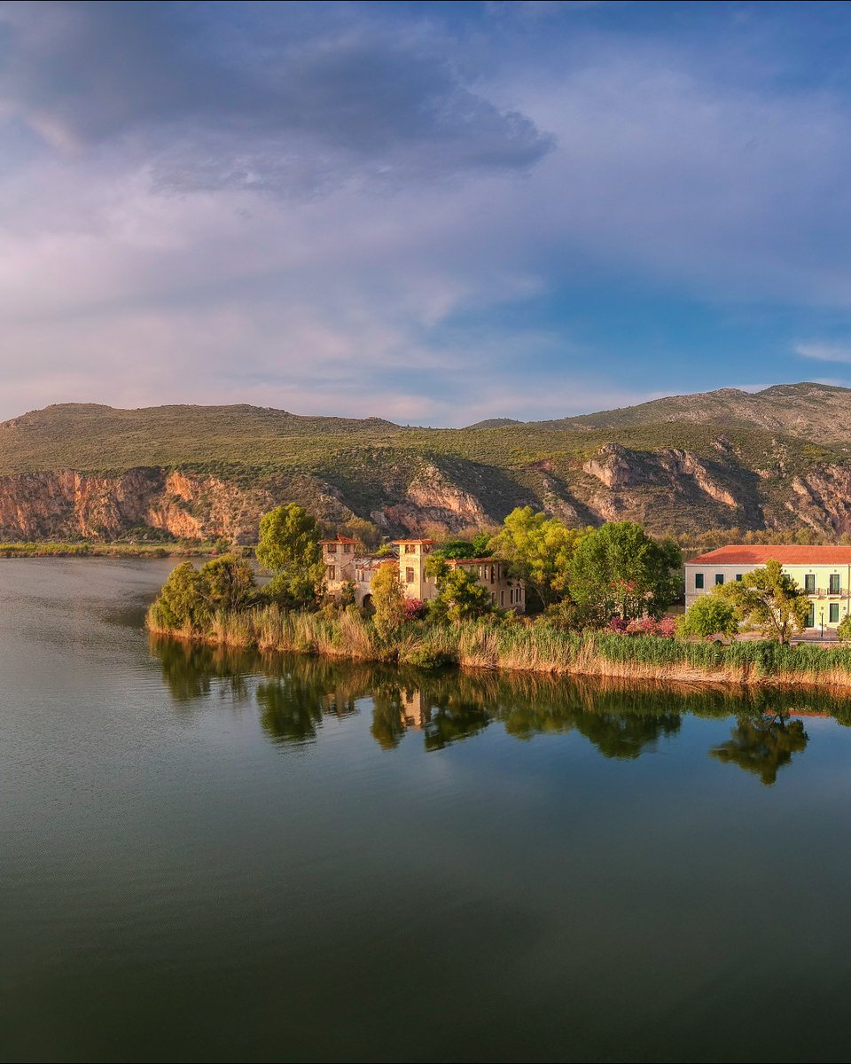 Discover #wellness havens around Greece. Nature's bounty and human ingenuity converge for your ultimate relaxation. 🌿

📍 Kallithea Thermal Springs
Aidipsos Thermal Springs
Pozar Thermal Baths
Kaiafas Thermal Springs

💧 visitgreece.gr/inspirations/w… 

#WellnessRetreats #VisitGreece
