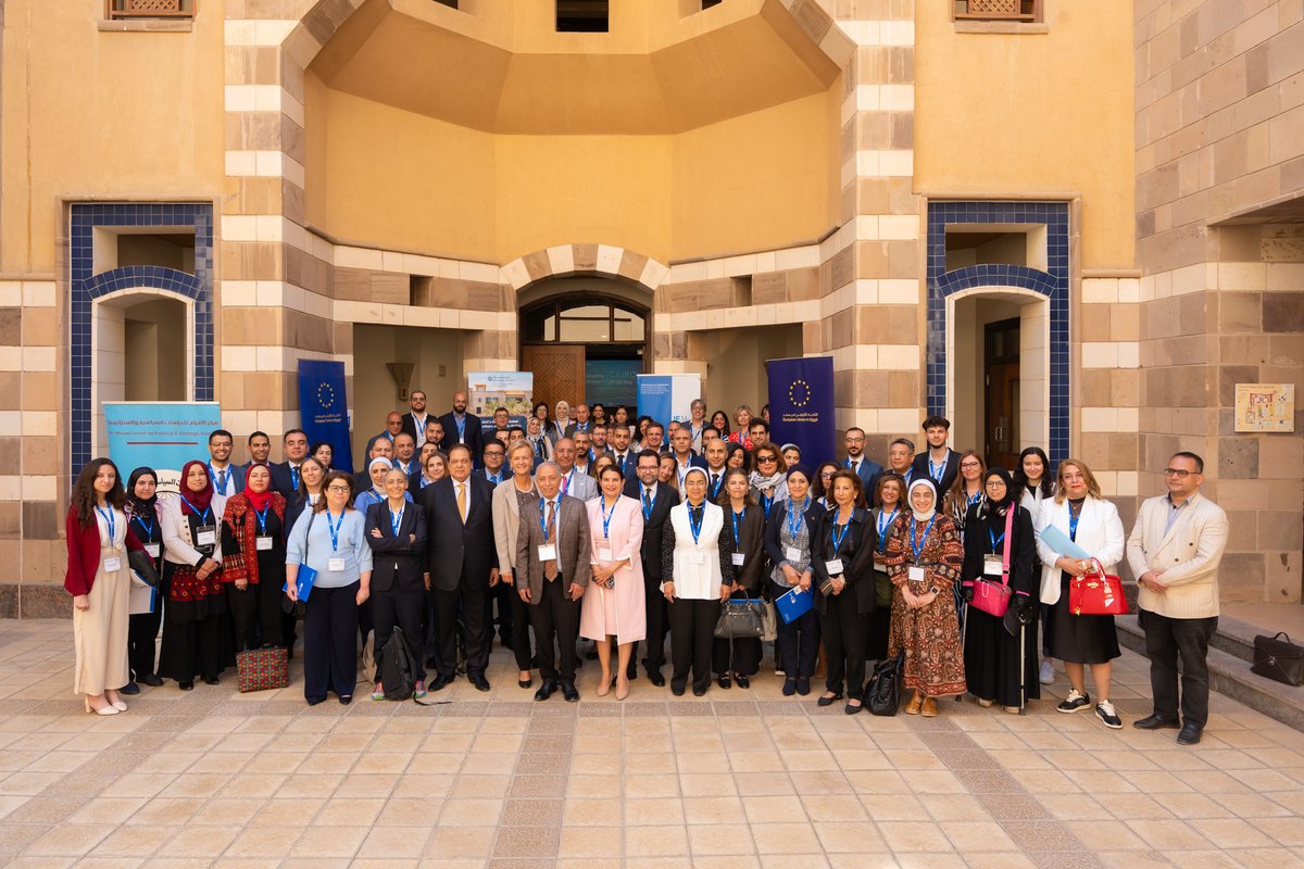 اجتمع أكثر من 90 مشاركًا أمس في حلقة التشاور بالقاهرة للمشاركة في تصميم الميثاق الجديد لمنطقة البحر الأبيض المتوسط🌍

ركزت المشاورات على
🔬البحث والابتكار من أجل الاستدامة
💧المياه، الطاقة، الغذاء، النظم البيئية
♻️الفرص لقيادة القطاع الخاص لتحقيق نمو مستدام