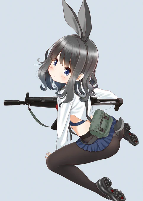 足元黒いの #クリエイター様の中に黒の作品をお持ちの方はいらっしゃいませんか 