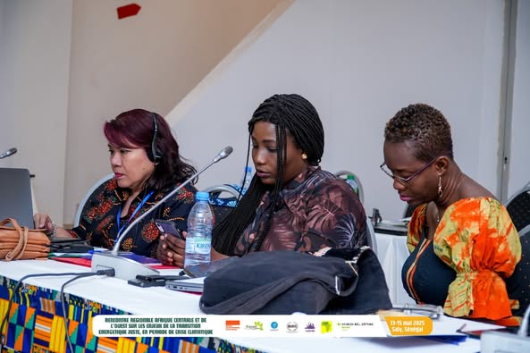 Elie Kaboré (@eliekabore) on Twitter photo Sénégal : La société civile s’organise autour des enjeux et opportunités d’une transition énergétique juste, en contexte de crise climatique
En collaboration avec <a href="/WoMin_Africa/">WoMin African Alliance</a>
minesactu.info/2025/05/28/sen…
#Mines_Actu_Burkina <a href="/cajust_sn/">CAJUST - Citoyens Actifs</a>
<a href="/PWYPtweets/">Publish What You Pay</a> <a href="/Itie_Senegal/">ITIE SÉNÉGAL</a> Sénégal : La société civile s’organise autour des enjeux et opportunités d’une transition énergétique juste, en contexte de crise climatique
En collaboration avec <a href="/WoMin_Africa/">WoMin African Alliance</a>
minesactu.info/2025/05/28/sen…
#Mines_Actu_Burkina <a href="/cajust_sn/">CAJUST - Citoyens Actifs</a>
<a href="/PWYPtweets/">Publish What You Pay</a> <a href="/Itie_Senegal/">ITIE SÉNÉGAL</a>