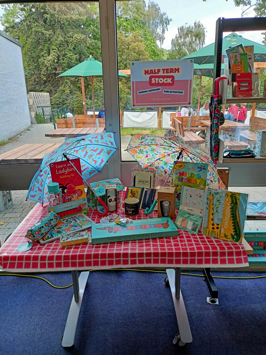 EwellLib's tweet image. Enjoy half term in style with our AMAZING sale stock! ๐๐
Have fun with activity books, puzzles, & colouring pencils.
Check out our stationery selection, pencil cases, & drinks bottles to make a statement going back to school. ๐โ๏ธ