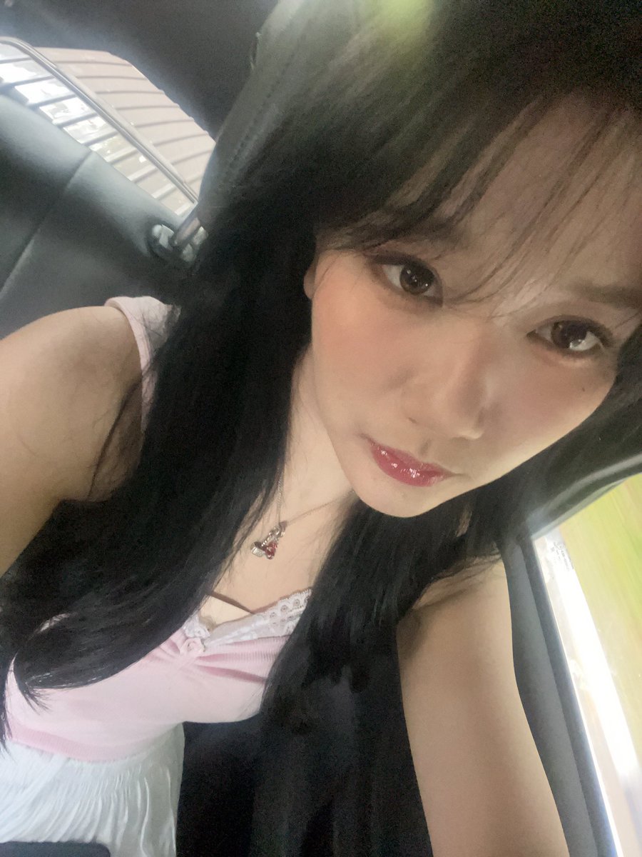 Marsha Lenathea tweet media