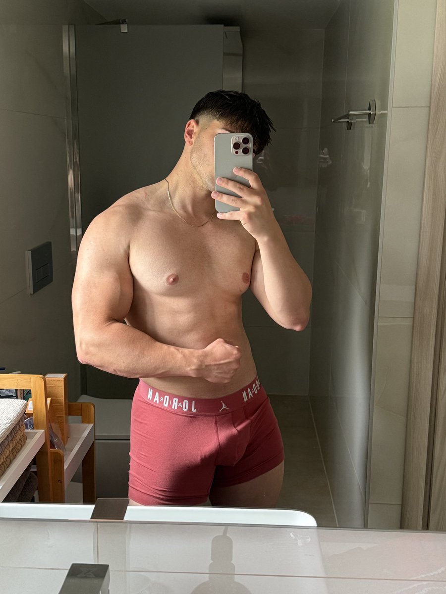 I’m sending my nudyz to everyone who say “hi”