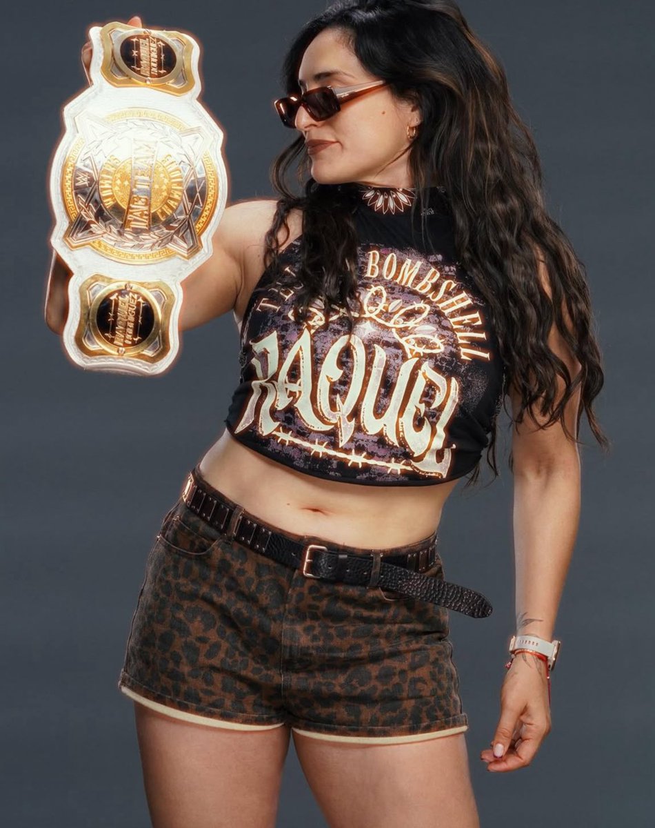 Raquelwwe (@raquelwwe16837) on Twitter photo 