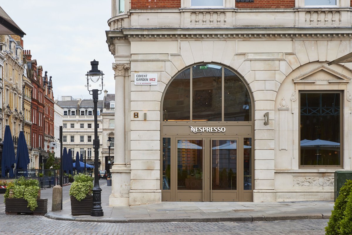 CoandaLimited's tweet photo. Nespresso Covent Garden ☕📍 
Featuring the MADEL shadow gap LINKIN linear jet diffusers, which have been supplied to another new store in London. 

For enquiries regarding your next project design needs, do not hesitate to get in contact with us! 
https://t.co/QAJ4qggpMz ✅ https://t.co/ZkO3IjteFI