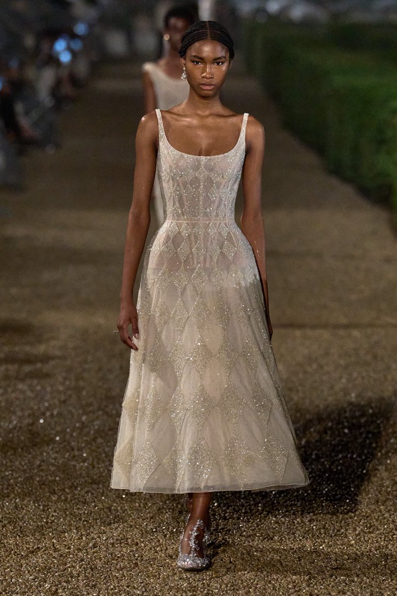 cafewindows's tweet photo. dior cruise '26 was surprisingly a very good show https://t.co/iLGBpnlnc6