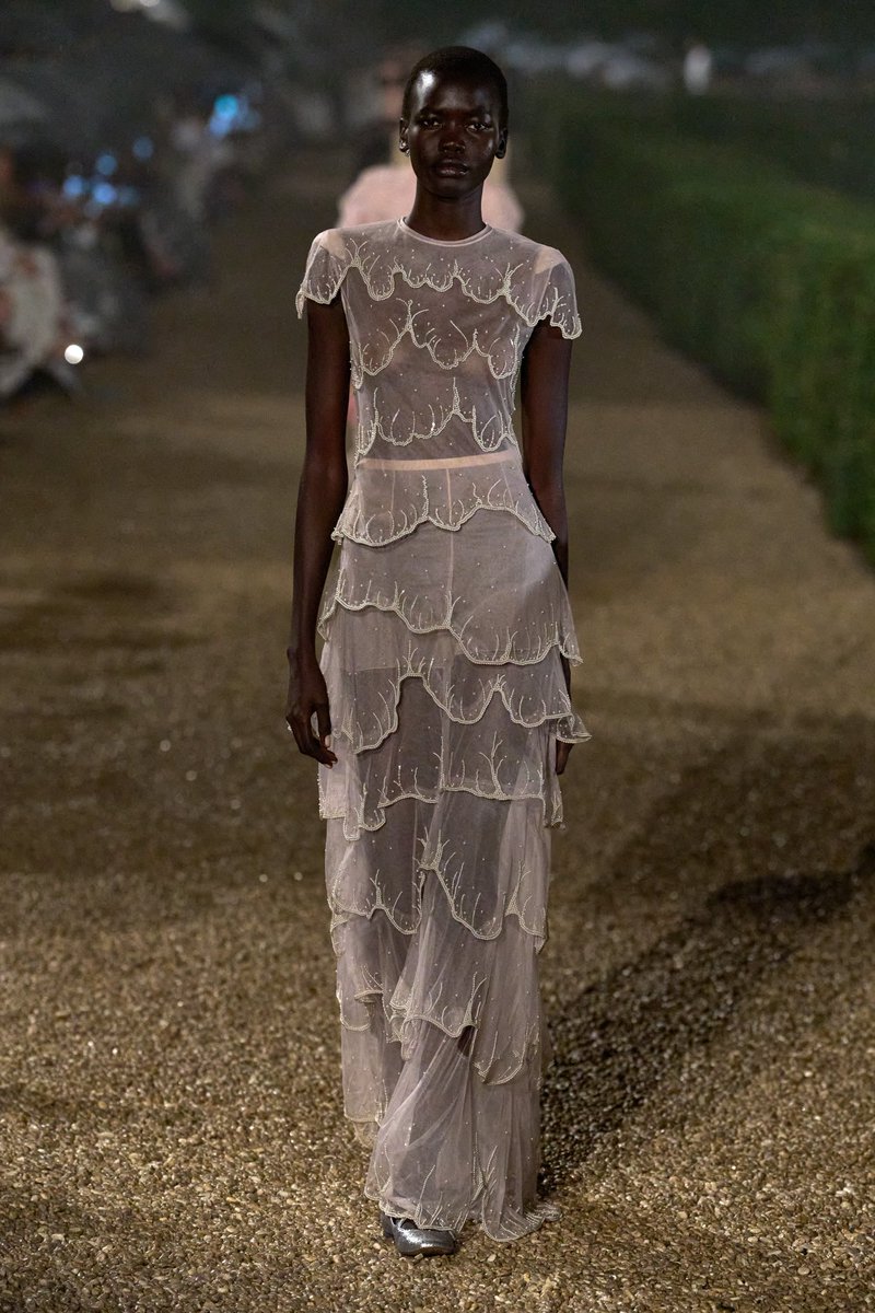 cafewindows's tweet photo. dior cruise '26 was surprisingly a very good show https://t.co/iLGBpnlnc6