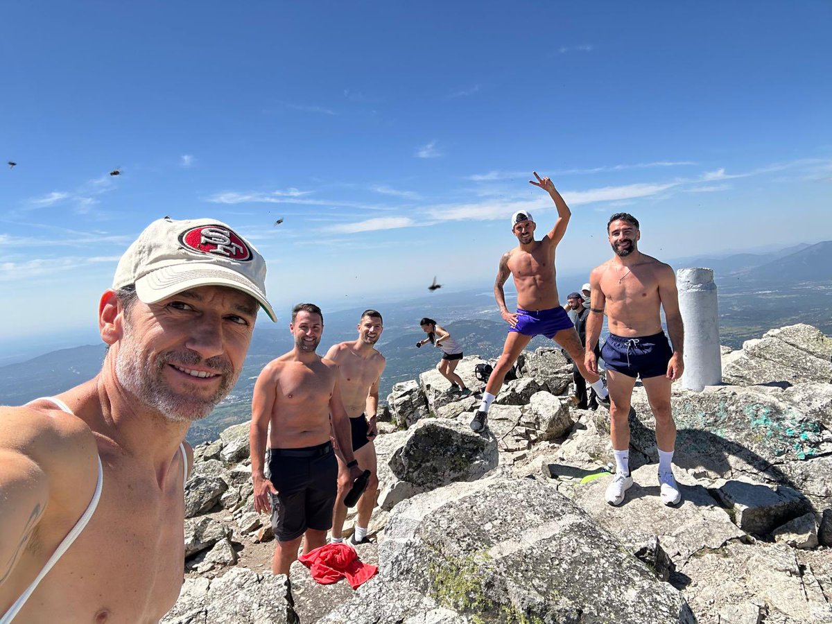 Trabajando de cara a lo que viene que es muy ilusionante. ¡VAMOS! 🤍⛰️💪🏽⚽️