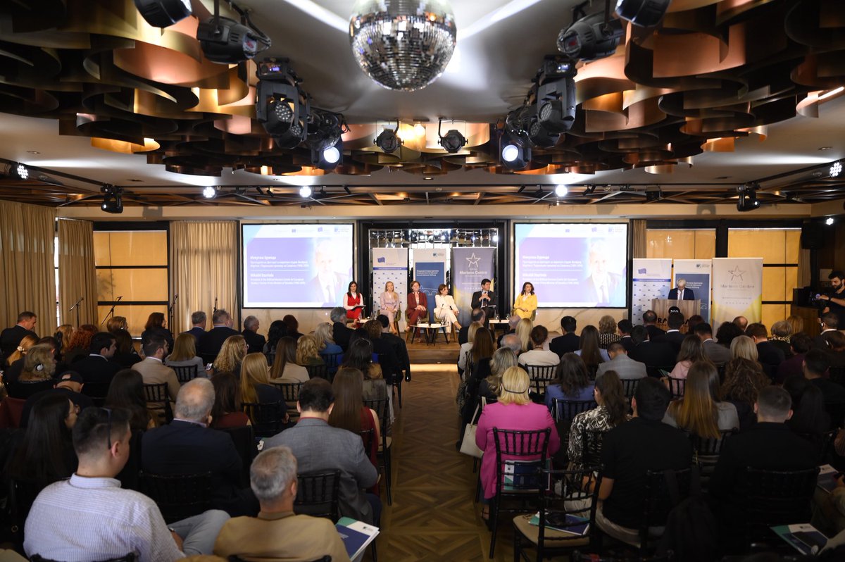 WMCESProjects's tweet photo. Today in Skopje 🇲🇰 we’re celebrating Europe Day 🇪🇺 with our partners @kas_mkd. Our President @MDzurinda gave a keynote speech about 🇸🇰‘s tough road to the 🇪🇺 paved with determination and persistence to overcome all obstacles as a message to 🇲🇰 as a candidate for membership. https://t.co/dd3BtkLZ6H