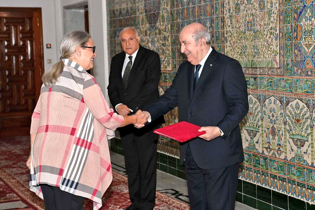 Honoured to present my credentials to H.E. <a href="/TebbouneAmadjid/">عبدالمجيد تبون - Abdelmadjid Tebboune</a> 🇩🇿 as #UN Resident Coordinator in Algeria. I thank the President and the Algerian Government for their trust.
The <a href="/UN/">United Nations</a> remains committed to advancing our cooperation and the #SDGs. #GlobalGoals
🔗 algeria.un.org/fr/about/our-t…