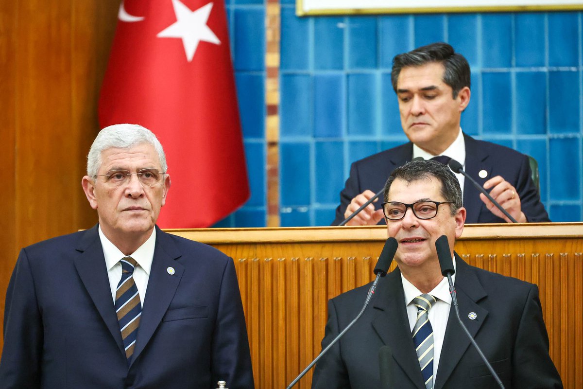İnatla, inançla ve imanla Türk Milleti diyeceğiz!

Ebediyen var olsun Türk vatanı diyeceğiz!

Cumhuriyete karşı kurulan bu en büyük kötülüğü de biz ezip geçeceğiz!

#TekMilletDeğilTürkMilleti