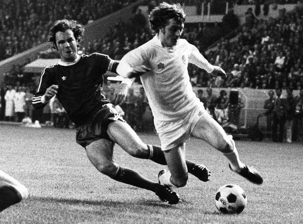 legendsofleeds's tweet photo. On this day in 1975…robbed…we are the champions, champions of Europe 🏆
#leeds #lufc #leedsunited #leedsleedsleeds #lufcfamily #lufccommunity #lufcarmy #lufcawaydays #lufcfans #leedsfans https://t.co/zLrIf1HLU2
