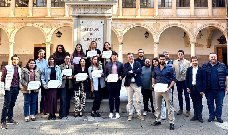 .<a href="/ebrokerES/">ebroker</a> y la Universidad de Oviedo clausuran la  tercera promoción del Título de Especialista Universitario en Ciencia de  Datos Aplicada a la Actividad Aseguradora #formación #tecnología #SectorAsegurador muysegura.com/ebroker-y-la-u…