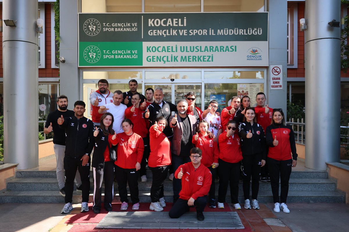 GSB_Kocaeli's tweet photo. 🇹🇷🥋8-11 Temmuz tarihlerinde İsveç’in Lindersberg şehrinde düzenlenecek Avrupa Şampiyonası’na katılacak olan Türkiye Özel Sporcular Spor Federasyonu Judo Milli Takımı ile bir araya geldik.☺️

📍Kocaeli Gençlik ve Spor İl Müdürlüğü https://t.co/z8kpKFgMN4