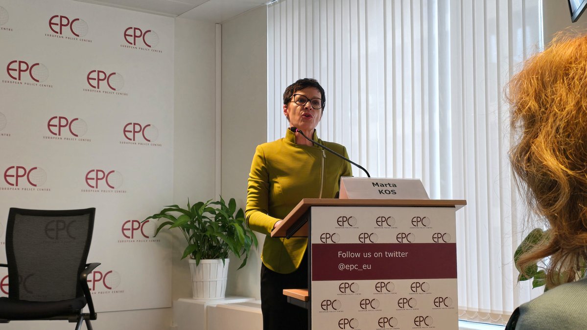 European Policy Centre (@epc_eu) on Twitter photo 📢 Happening now | A Test of Times: Permachange through Enlargement and EU Reform
With EU Commissioner for Enlargement <a href="/MartaKosEU/">Marta Kos</a>
Featuring EPC experts:
🔴 <a href="/StratulatCorina/">Corina Stratulat</a>
🔴 <a href="/jaemmanouilidis/">Janis A. Emmanouilidis</a>
🔴 <a href="/J_Greubel/">Johannes Greubel</a>
🔴 <a href="/bb_erts/">Berta López Domènech</a>
🎙️ Moderated by Jacki Davis 📢 Happening now | A Test of Times: Permachange through Enlargement and EU Reform
With EU Commissioner for Enlargement <a href="/MartaKosEU/">Marta Kos</a>
Featuring EPC experts:
🔴 <a href="/StratulatCorina/">Corina Stratulat</a>
🔴 <a href="/jaemmanouilidis/">Janis A. Emmanouilidis</a>
🔴 <a href="/J_Greubel/">Johannes Greubel</a>
🔴 <a href="/bb_erts/">Berta López Domènech</a>
🎙️ Moderated by Jacki Davis