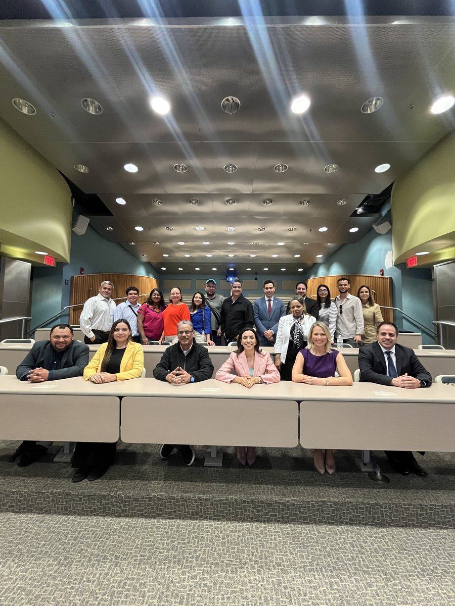 Global Ties Miami (@globaltiesmiami) on Twitter photo Last month we had 10 Nicaraguan journalists explore sustainable media in exile. Thanks to Natalia Molano, Amanda Roberson & Ray Darnott from Media Hub of the Americas <a href="/USAenEspanol/">USA en Español</a> at the <a href="/StateDept/">Department of State</a> for sharing media strategy, and to the <a href="/MDCollege/">Miami Dade College</a> Wolfson Campus for hosting us! Last month we had 10 Nicaraguan journalists explore sustainable media in exile. Thanks to Natalia Molano, Amanda Roberson & Ray Darnott from Media Hub of the Americas <a href="/USAenEspanol/">USA en Español</a> at the <a href="/StateDept/">Department of State</a> for sharing media strategy, and to the <a href="/MDCollege/">Miami Dade College</a> Wolfson Campus for hosting us!
