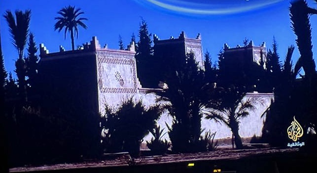 هذه التباشير موجوده حتى في المغرب 
 ظفار لا تمثلها البيوت المعدوده ع الاصابع هي واشكالها المربعه والمثلث والدرج
تظل ارضي ارض اللبان . جذورها في الارض وليست اشكال روموز فوق البيوت.