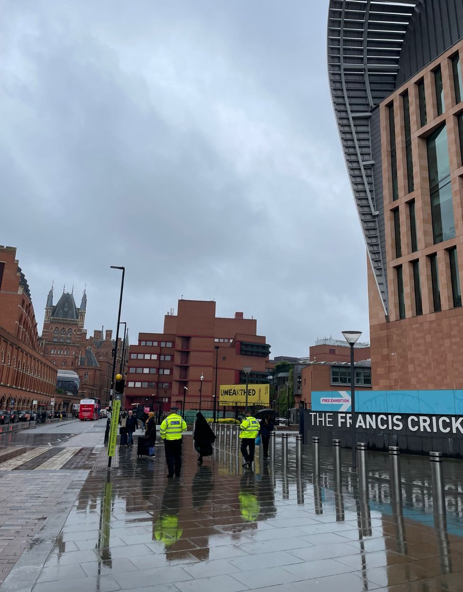 MPSCamden's tweet image. Specially trained officers visited @TheCrick and patrol the area - we work in partnership with local businesses and the community to Londoners safe.
If you see something that doesn’t feel right, report to police or use Gov.UK/ACT
#ProjectServator