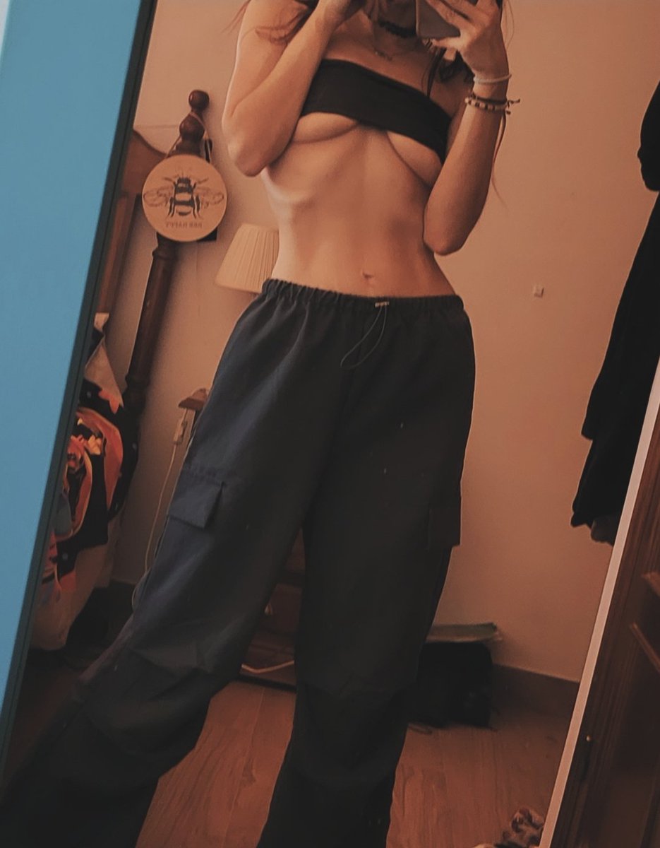 Fun Fact :
If you Like + RT this, my tits will be in your dms 💋