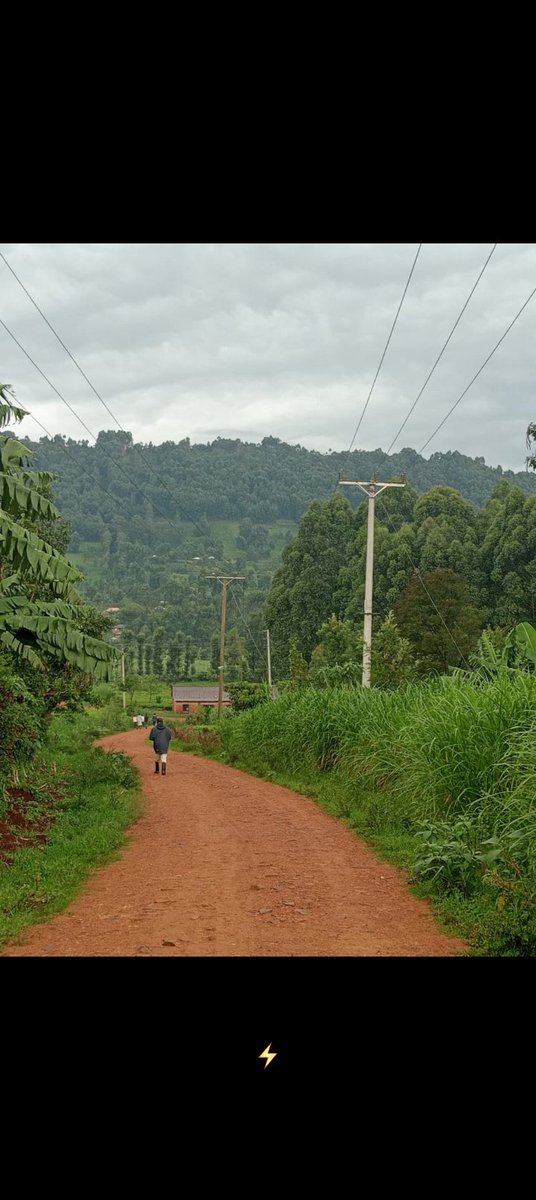 Nimeingia base flani uku ushagoo nikapata wako na chama ya kununuliana chang'aaaa