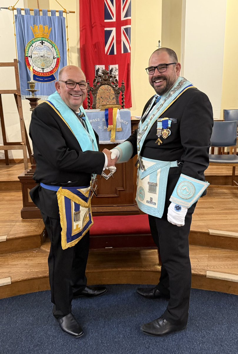 WBro/EComp Dr Stewart Lenton (@slentfreemason) on Twitter photo A truly wonderful Installation and fun Festive Board last night at Compass Rose Lodge 9420 in Rugby ๐โ๏ธ๐ฌ๐ง Great to see a fellow <a href="/rokebylodge4118/">Rokeby Lodge</a> Brother Installed as WM (Skipper) of this happy Lodge; beautifully done by his father โบ๏ธ <a href="/WarksFreemasons/">Warwickshire Freemasons</a> <a href="/UGLE_GrandLodge/">United Grand Lodge of England</a> A truly wonderful Installation and fun Festive Board last night at Compass Rose Lodge 9420 in Rugby ๐โ๏ธ๐ฌ๐ง Great to see a fellow <a href="/rokebylodge4118/">Rokeby Lodge</a> Brother Installed as WM (Skipper) of this happy Lodge; beautifully done by his father โบ๏ธ <a href="/WarksFreemasons/">Warwickshire Freemasons</a> <a href="/UGLE_GrandLodge/">United Grand Lodge of England</a>
