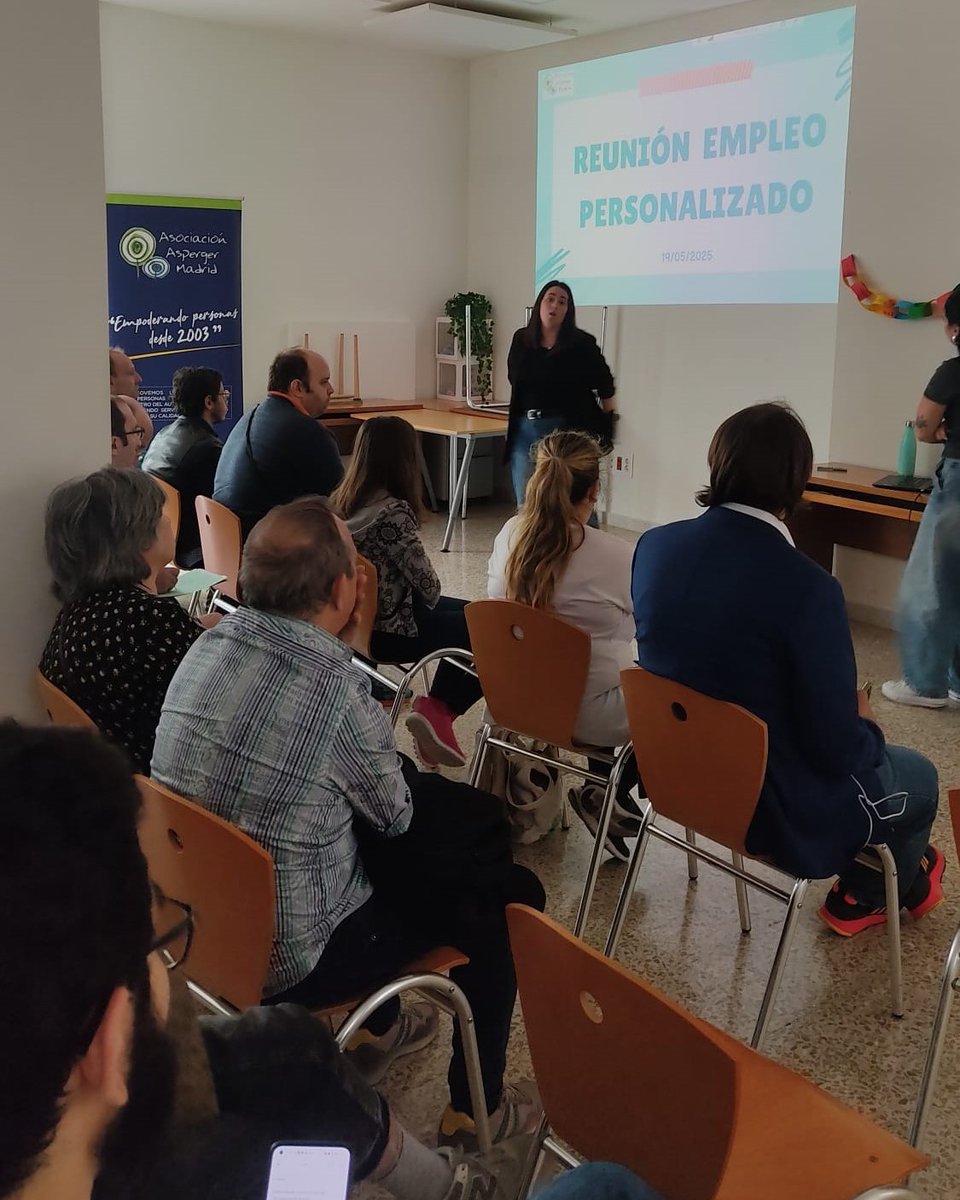 Asociación Asperger Madrid (@aspergermadrid) on Twitter photo 📢 Reunión del Proyecto Empleo Personalizado liderada por María de la Torre
Un espacio clave para resolver dudas, compartir experiencias y reforzar la red de apoyo.
Con la colaboración de la Agencia para el Empleo del Ayuntamiento de Madrid y <a href="/PlenaMadrid/">Plena Inclusión MAD</a>
#TEA #AspergerMadrid 📢 Reunión del Proyecto Empleo Personalizado liderada por María de la Torre
Un espacio clave para resolver dudas, compartir experiencias y reforzar la red de apoyo.
Con la colaboración de la Agencia para el Empleo del Ayuntamiento de Madrid y <a href="/PlenaMadrid/">Plena Inclusión MAD</a>
#TEA #AspergerMadrid