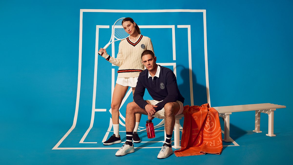 RenaultSI's tweet image. Sezona tenisa je tu.

Prav tako kot šik #Renault teniška kolekcija. Naroči svoje kose v #TheOriginals spletni trgovini: theoriginals-store.renault.com/en/collections…