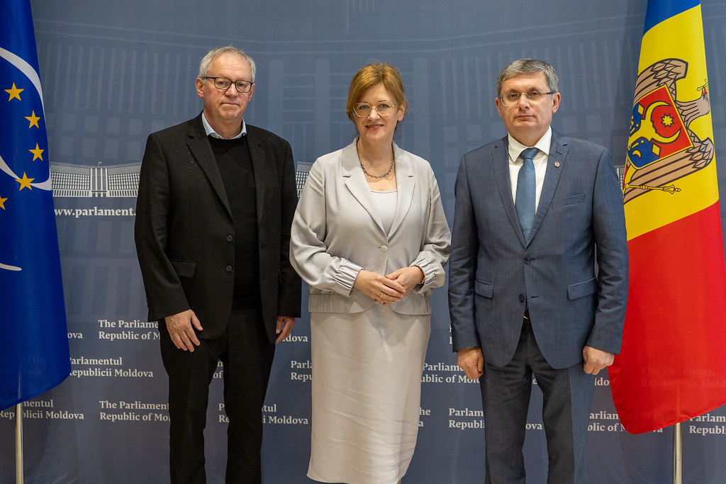 The Speaker of the Parliament, Igor Grosu, discussed with the MEPs and the PACE co-rapporteurs.
🔗Details: tinyurl.com/3855bk7u
