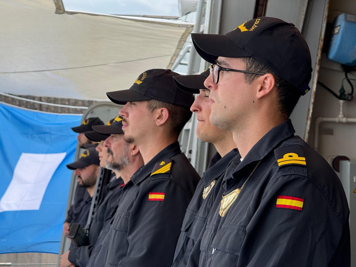 Defensagob's tweet image. “La fiabilidad de España en la OTAN es también y, sobre todo, gracias a ustedes”. 

Robles agradece su trabajo a los 187 integrantes de la fragata &apos;Cristóbal Colón&apos;, que han participado junto a otros países en el ejercicio #FormidableShield 25, entrenándose en defensa antiarérea.