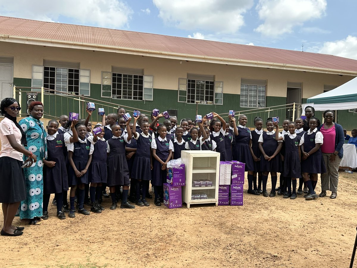 CentreforWomen2's tweet photo. Launching Uganda’s 1st Community Pad Dispenser Initiative.
A solution for girls, by the community giving access to emergency pads and restoring dignity.
#MenstrualEquity #GirlsDeserveBetter
#CommunityPadDispenser https://t.co/qVlTzjsWFq