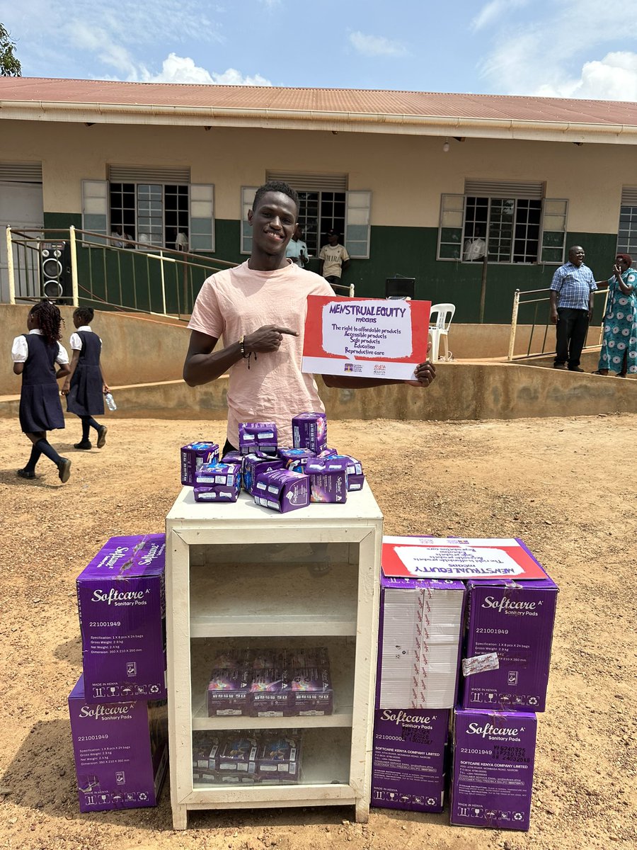 CentreforWomen2's tweet photo. Together with parents, teachers, and community leaders, we are building a future where girls thrive without fear or shame.
Let’s normalize conversations, prioritize access, and create safe spaces for all.
#TogetherForMH #GirlsInSchool
#CommunityPadDispenser https://t.co/JexlcRxWJU