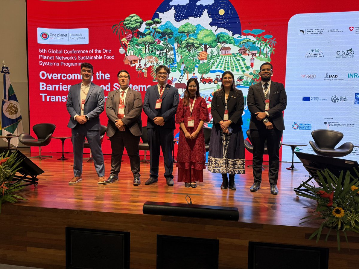 ClivateHub's tweet photo. 🌍 We’re in Brasília for the 5th Global Conference on Sustainable Food Systems! 🇧🇷

Theme: Overcoming barriers to transform food systems &amp; tackle hunger, biodiversity loss, &amp; the climate crisis.

Proud to have our Director @LibanJicib speaking &amp; facilitating workshops! 🙌 https://t.co/9r3KknMhwQ