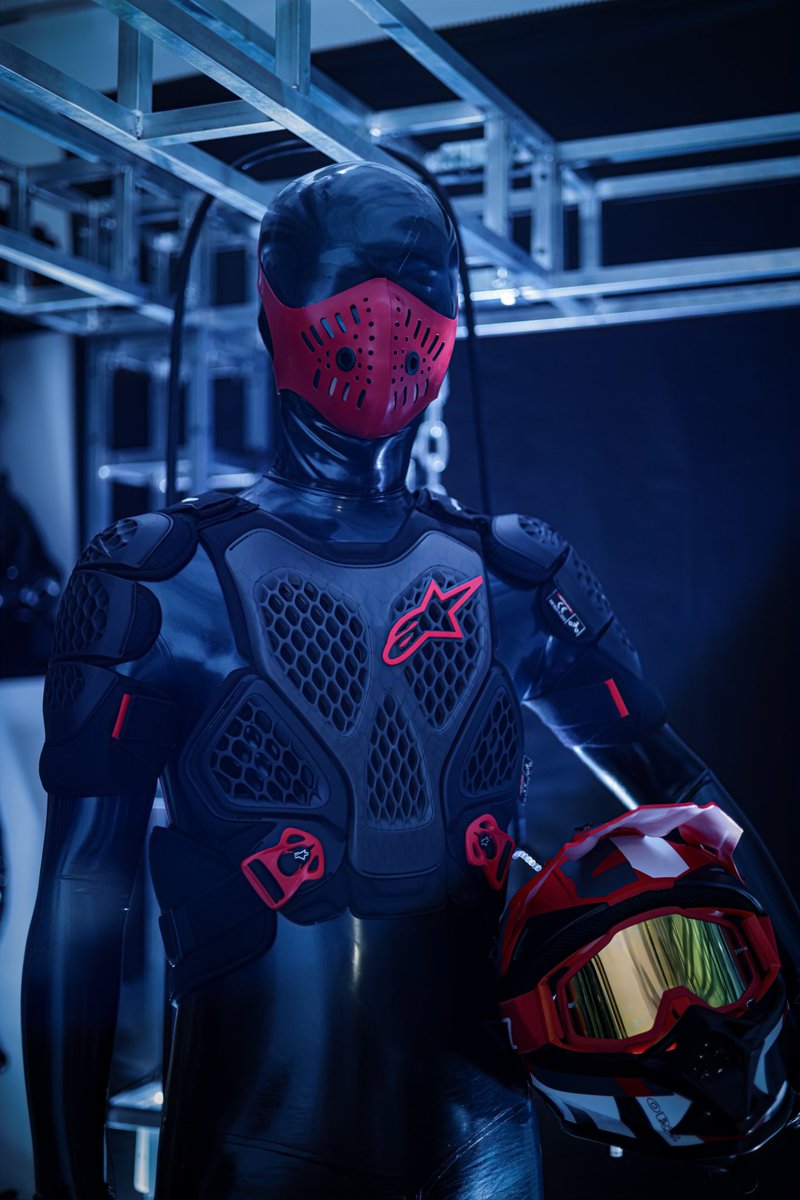 S510RR201's tweet photo. 又🈶照骗发了，开心
#latex #rubber https://t.co/Cd9hq9sSJn