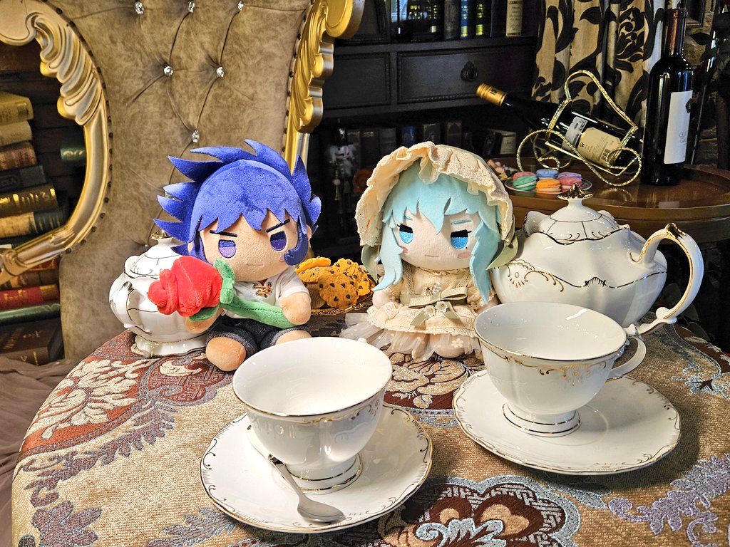 🦀🐟
그러고보니 스튜디오 갔던 사진을 안 올렸군..오랫만에 온김에 올립니다 ㅠ.ㅠ
어흐흑 일이 넘 바빠요 돈도못버는데 바쁘기만