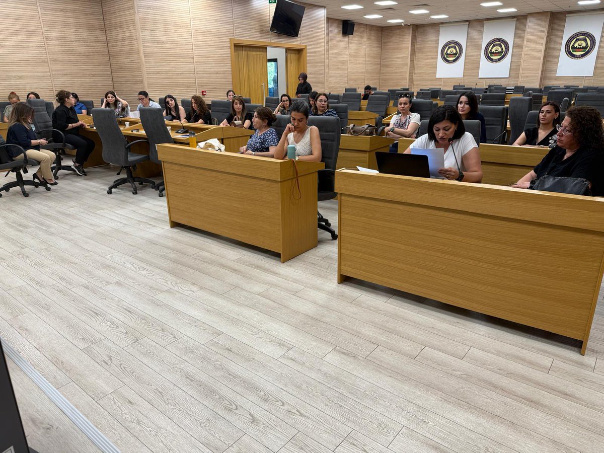 DTSO iş Kadınları Meclisi olarak kentimizin takımı Amedspor çalıstayına katıldik. Sporda cinsiyetçi tutumlar ve eril söylemler üzerine sorunlar ve çözümlerine yönelik fikir paylaşımında bulunduk. Amedspora katılımcılığı destekleyen bu yaklaşımdan dolayı teşekkür ederiz.