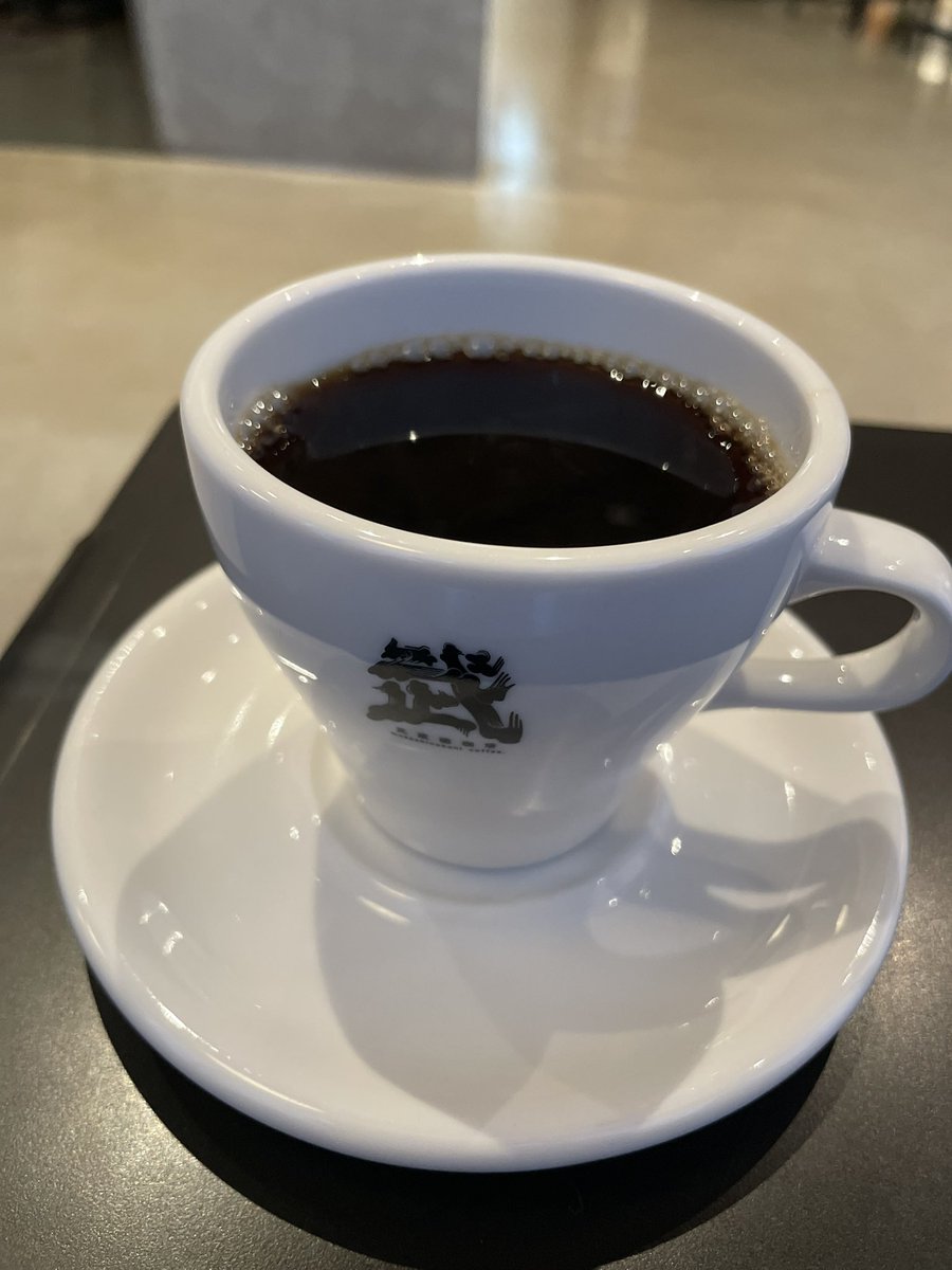 bungott's tweet photo. 落ち込んだり、考え込んだり、悩んだり、大人になってからそう言うことが減って、20歳前後あんなに悩んでたのは何だったんだろうって思ったけど、多分暇だったんだと思った。
考えたり、悩んだりする時間があったんだろうな。
って思ってたけど、今毎日凄く忙しいのに、悩んだり落ち込んだりしてる。 https://t.co/nEBTMYdlvk