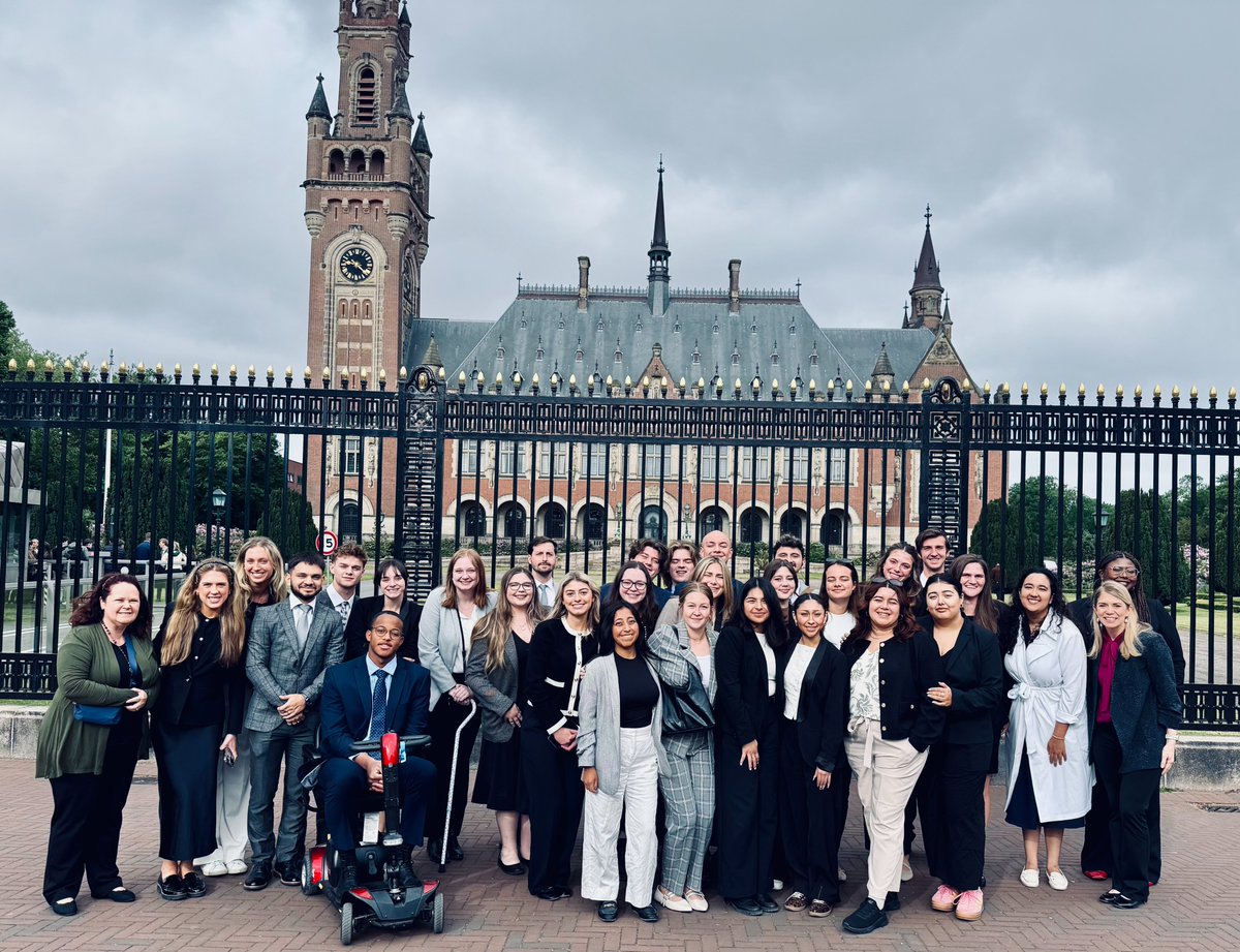 College of Leadership & Public Service tweet media