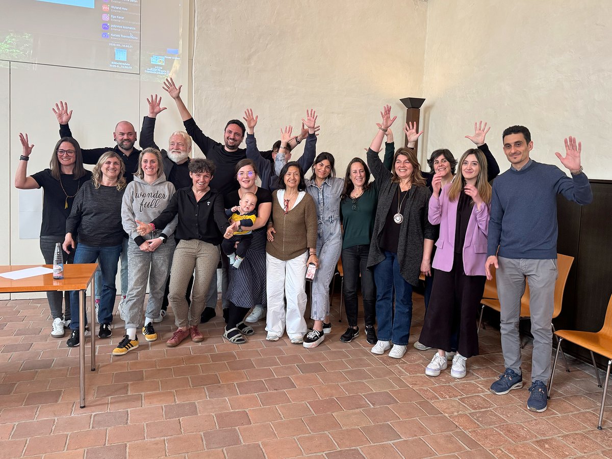 ColegioGaudem's tweet photo. Participamos en la conferencia final del proyecto europeo #STEMSiL en la Uni. Humboldt de Berlín junto a 6 países. Presentamos nuestro trabajo por la inclusión del alumnado sordo y lideramos un panel sobre educación #STEM.
#ColegioGaudem > #UnProyectoSingular en #Madrid #Barajas https://t.co/t21nEPdoJ3