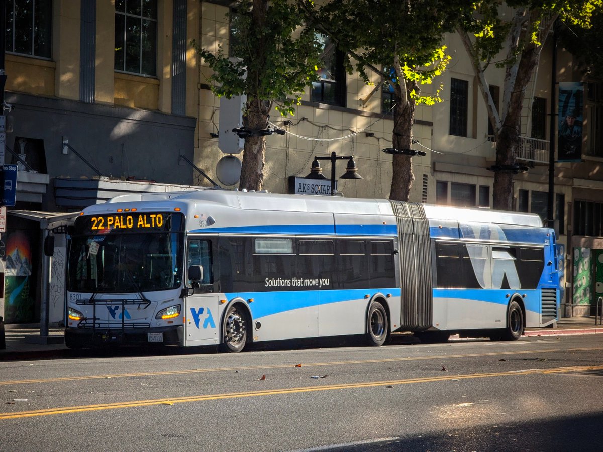 Transit_Ctr's tweet image. ✨⚠️ New Livery for VTA's XDE60 8301 ⚠️✨

#scvta #sanjose #newflyerxde60