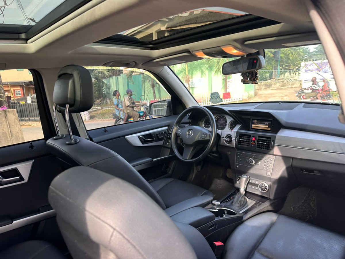 🇱🇷🇱🇷Disress Seller*
🇱🇷 Mercedes Benz GLK350 2011

*Price 15.5million* 
*Accident free*
*Full option*
*Panoramic roof*
*First body pan*
*New entry 2025*
*Available for inspection 🧐*

* *Locations Lekki jm frank autos DM