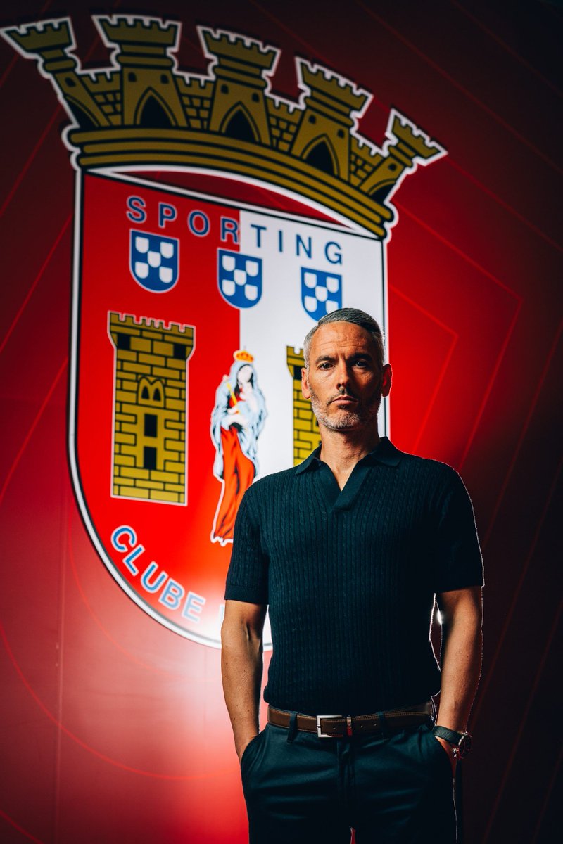 #SCBraga #CarlosVicens #Treinador #ManCity Carlos Vicens oficializado pelo SC Braga. Mais em e24.pt/futebol-carlos…