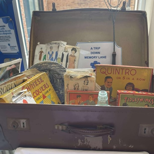 As part of their #DementiaActionWeek display last week, staff at County Hospital Stafford created this wonderful 'A trip down memory lane' box. The box included things such as traditional games, sewing patterns and nostalgic items to prompt conversation and aid reminiscence 💙