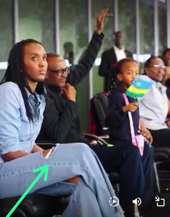 Ntabwo nakekaga ko kwa Nyakubahwa ibi bihaba buracya nanjye nyishanyura🤭🤭