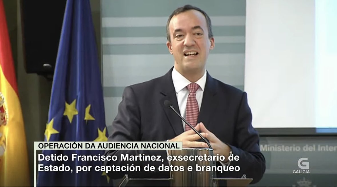23 segundos de Telexornal para (cumprir co formalismo de) notificar a detención do número 2 do Ministerio do Interior dun goberno pasado, dun partido descoñecido.

Conchapombo Producións, cada día un motivo.