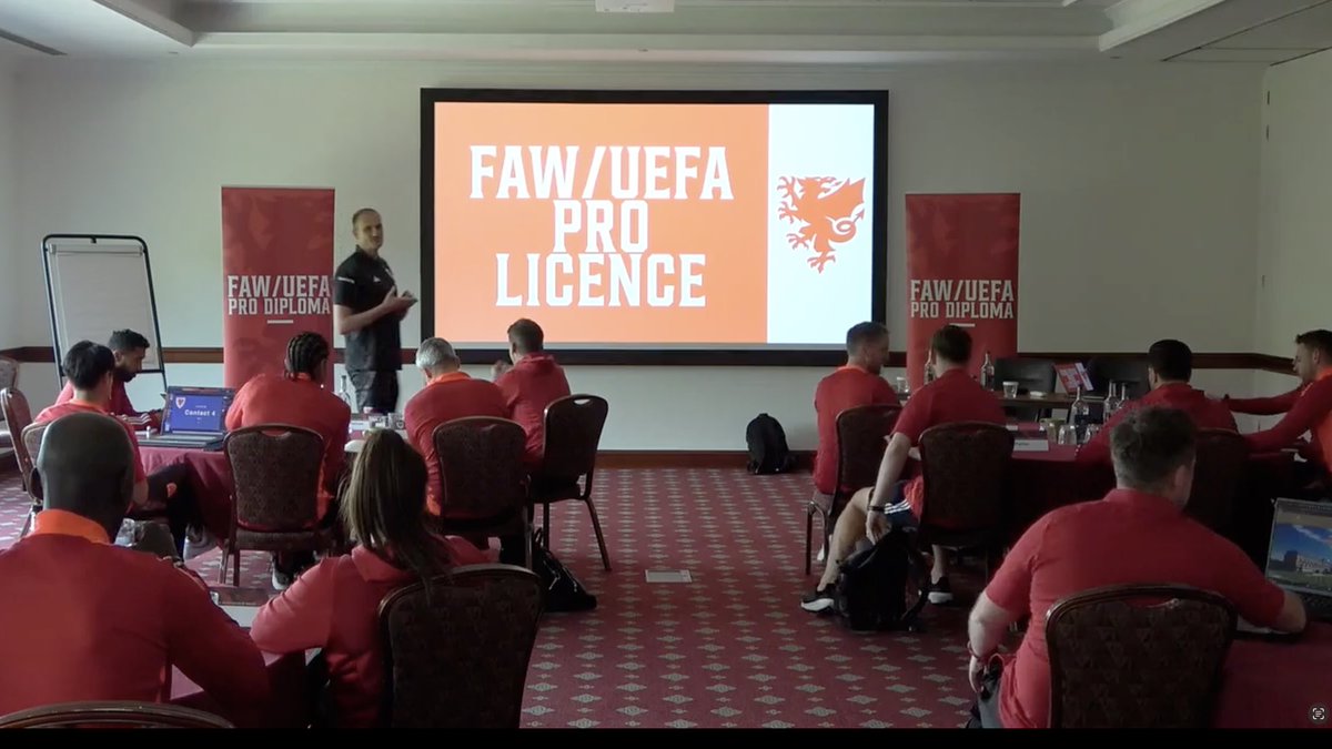 AdrianHarvie's tweet image. Final contact on @FAWCoachEd UEFA Pro Licence. To say it’s been a privilege to be on the course with this group of people is an understatement. Top practitioners but even better human beings. An emotional journey but one where I’ve become a better leader & hopefully better person
