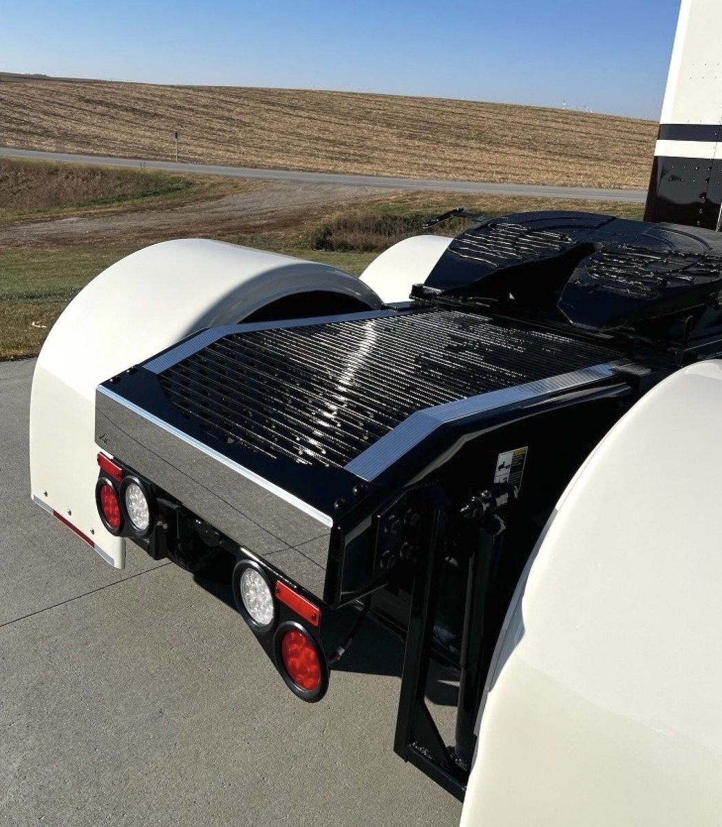 CustomsIowa's tweet image. Tough, reliable, and built for the road ahead—upgrade your loading setup with the #IowaCustoms Merritt Dyna Slide-In Dove Tail Kit. Compatible with #Peterbilt and #Kenworth models.

Contact Your Dealer » tinyurl.com/mr2njwcc

#Trucking
#DrivenToBeBold