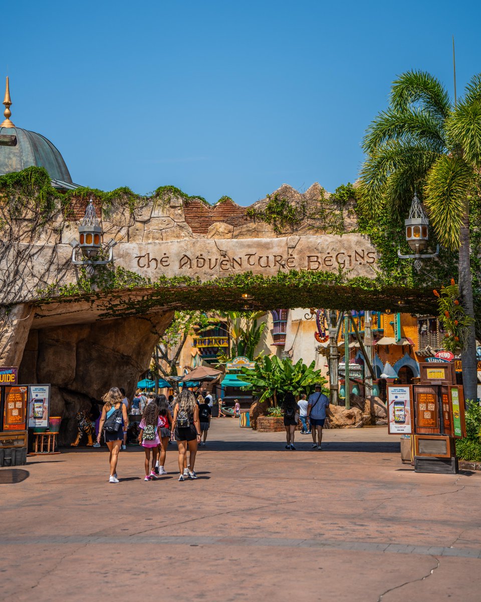 UniversalORL's tweet photo. 26 years since the adventure began at Islands of Adventure 🧭 https://t.co/RVrJQJPNiN