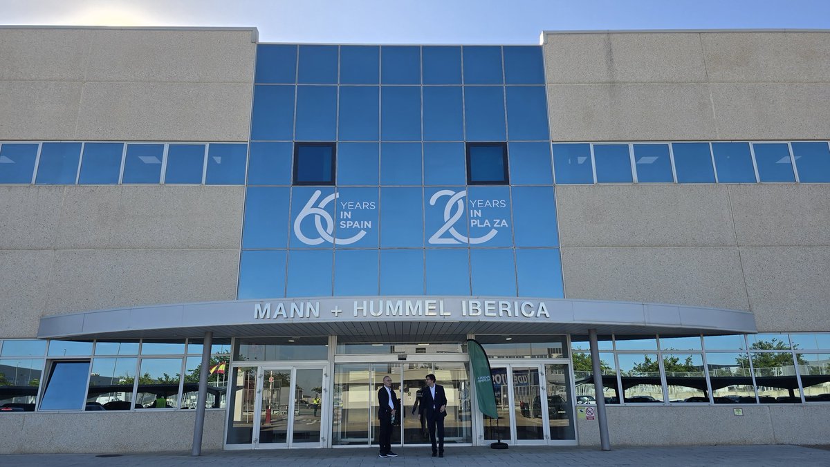 AEPLAPLAZA's tweet photo. 🎉 60 años en 🇪🇸 y 20 en #PLAZA

👏 Hoy en AEPLA hemos celebrado el éxito de @MANNHUMMEL .

🛠️ Innovación, sostenibilidad y talento con ADN aragonés.

💬 “Empresas como esta justifican la existencia de AEPLA”, Ángel Adiego, presidente.

#Industria #Automoción #Zaragoza #AEPLA https://t.co/uaYgiHeMlM