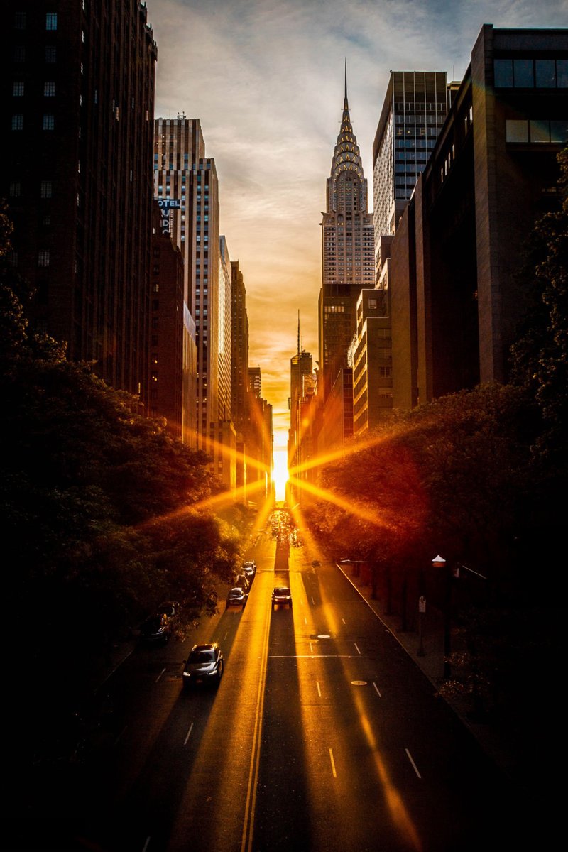 Twice a year, the sunset aligns perfectly with Manhattan’s street grid, creating the stunning phenomenon known as Manhattanhenge. The semi-annual urban spectacle creates a stunning, visual effect through the city’s canyons—nature and cityscape in perfect harmony